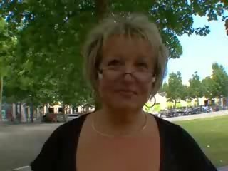Carole français middle-aged anal baisée
