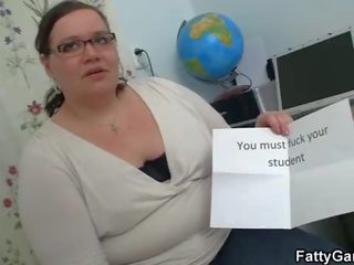 BBW seduces her student into x rated clip